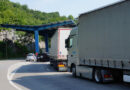 Në Jarinje nuk qarkullojnë kamionët me mallra, shkak problemet e sistemit të doganës nga pala serbe