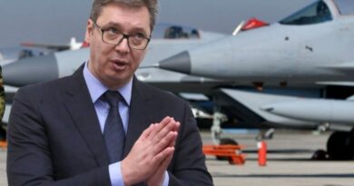 Vuçiqi në Francë synon ta sigurojë blerjen e 12 aeroplanëve luftarakë