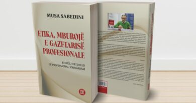 Doli nga shtypi libri “Etika, mburojë e gazetarisë profesionale”, i gazetarit, publicistit dhe profesorit të UBT-së, Musa Sabedini