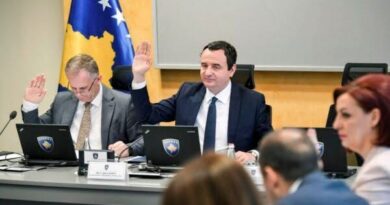 Kurti: Nga nëntori pensionet rriten nga 120 euro në 150 euro, shtesat për fëmijët do të rriten për 50%