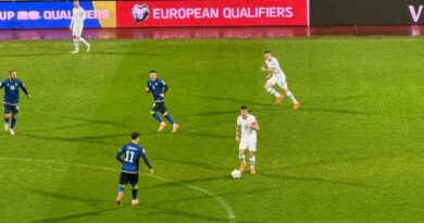 Xhaka fishkëllehet për çdo prekje të topit në “Fadil Vokrri”