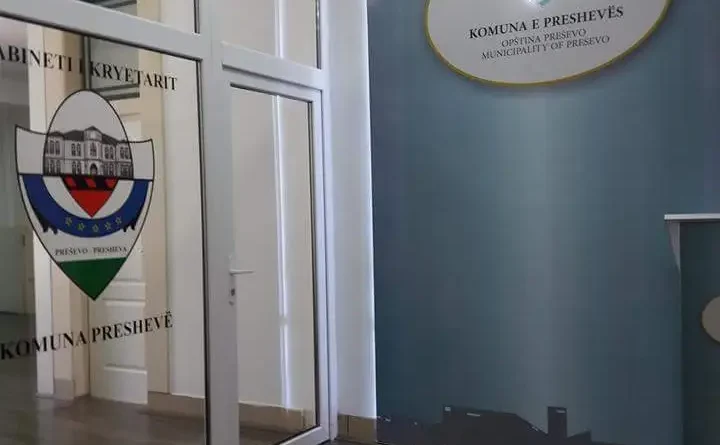 Komuna e Preshevës akuzohet se është në bllokadë finansiare/ Reagon shefi i Kabinetit të Sinanit